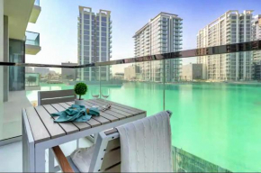Luxury Waterfront 1BR - Dubai Lagoon Escape